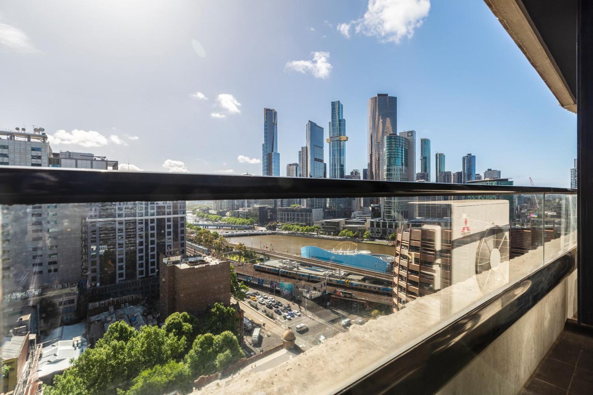 Riverview Suites By Edgetrip Melbourne Dış mekan fotoğraf